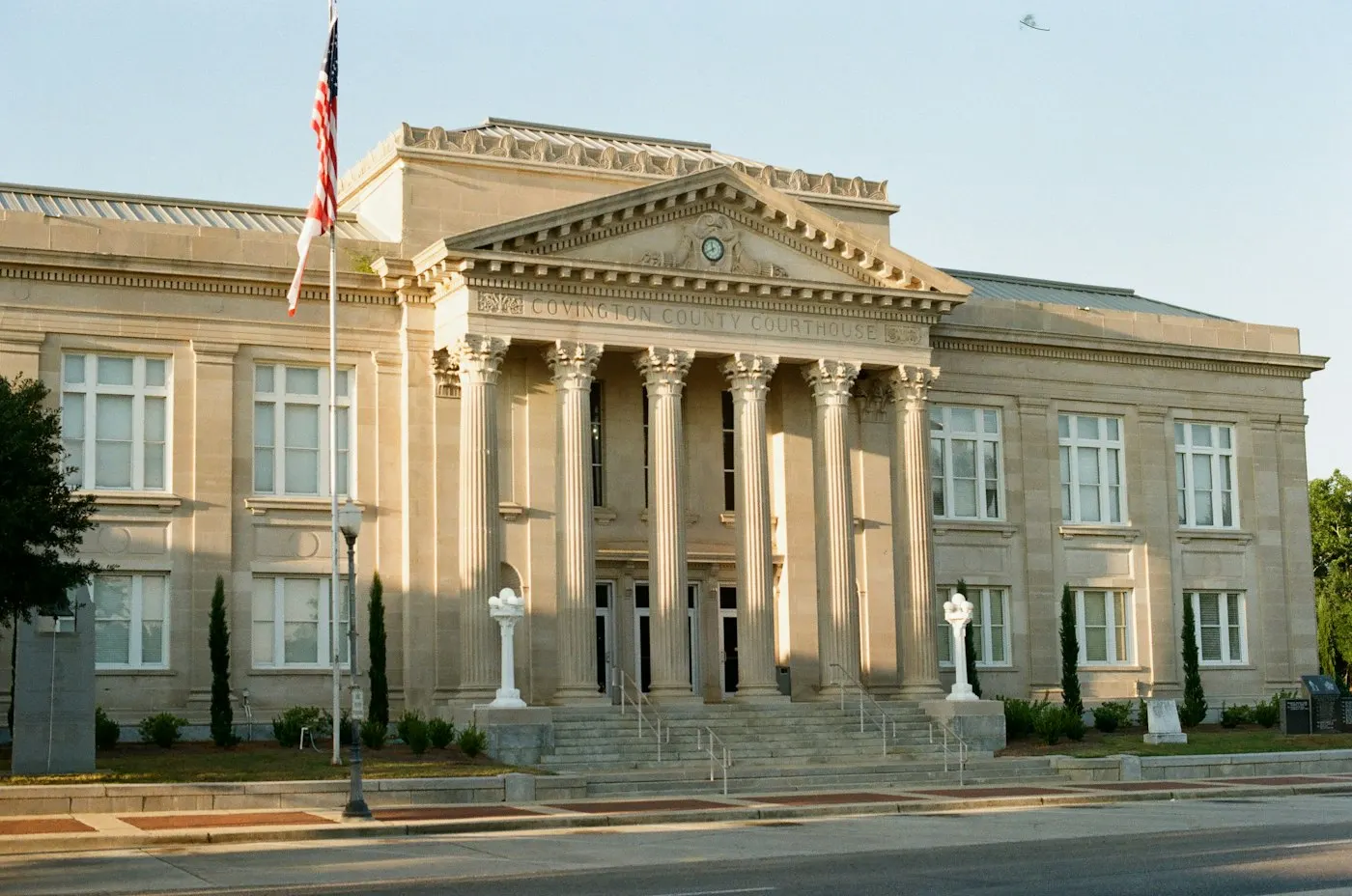 Exterior columns of a courthouse building