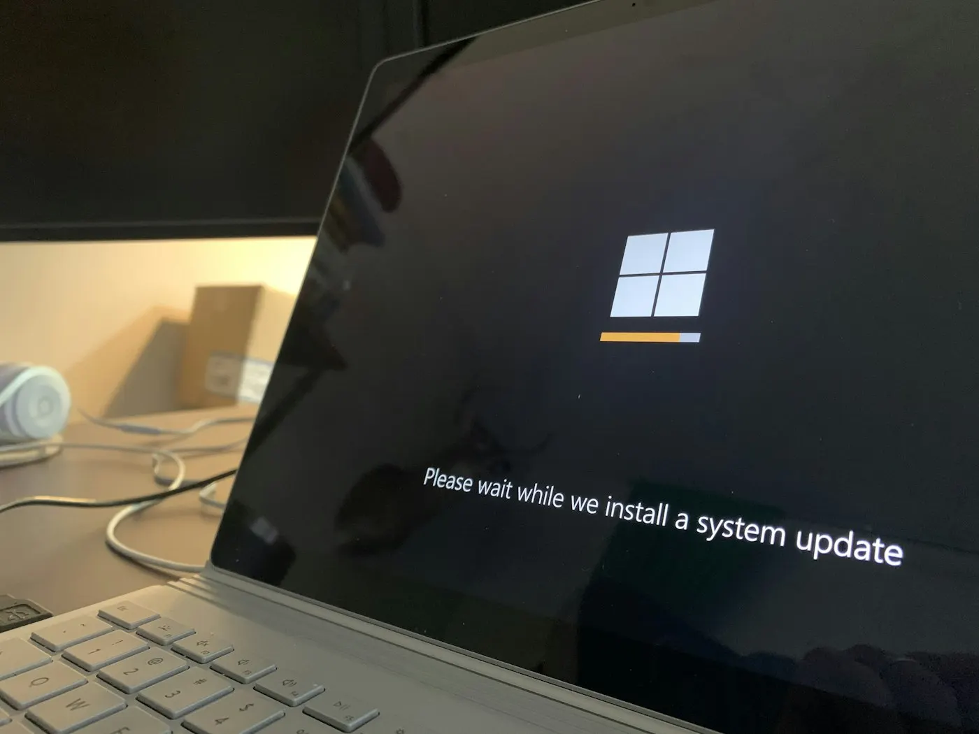 A software update progress bar on a computer screen